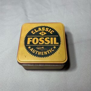 3.5” Authentic Fossil Watch Tin Collectors Item Excellent Preloved Condition